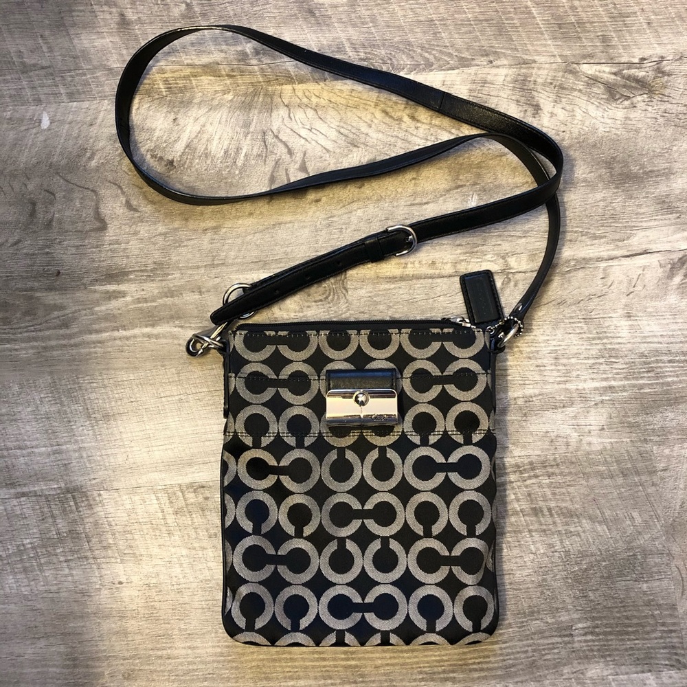 Coach Kristin Signature Graphic Op Art Crossbody